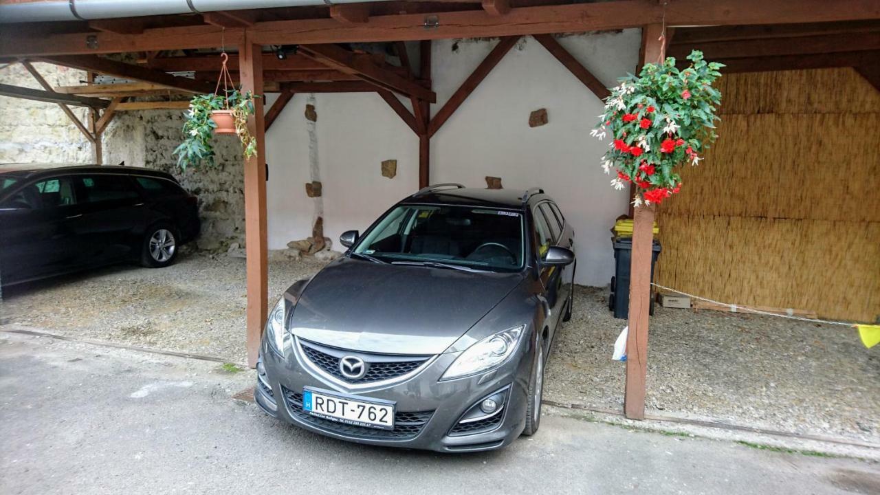 Nobilis Apartman Eger Exterior foto